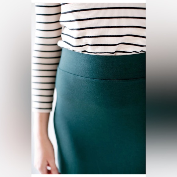 The Main Street exchange maxi skirt - Picture 2 of 4